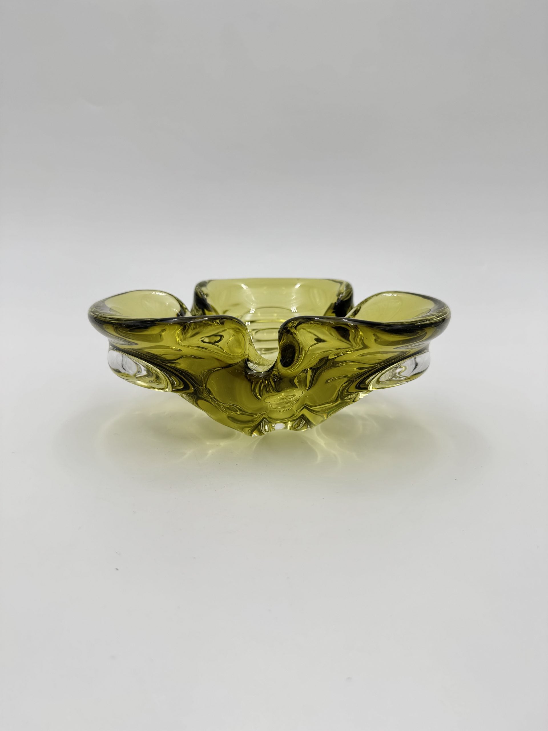 Vintage Chalet Canada Art Glass Yellow/Green Bowl Mid Century Modern